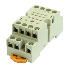 Gniazdo PYF14A-N