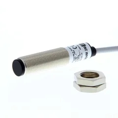 Czujnik E3H2-DS30B4M 2M