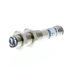 Czujnik E3H2-R2C4M-M1