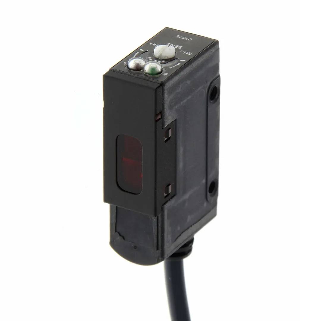 Czujnik E3S-AR81